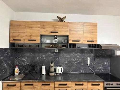 Azra Apartment