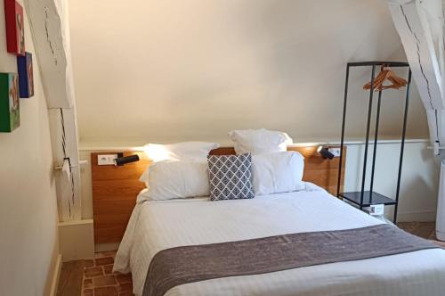 1 queen bed