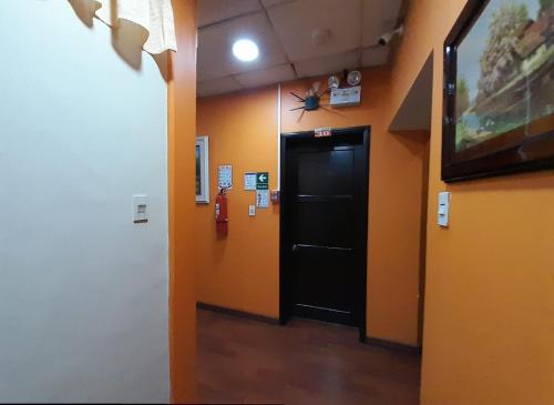 Hostal California Star - image 4