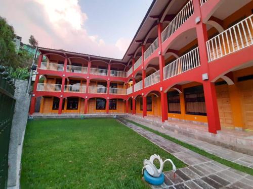Vista exterior, Hotel Adulam in San Pedro La Laguna