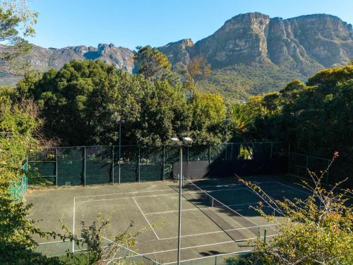 Unique Villa with pool and tennis court