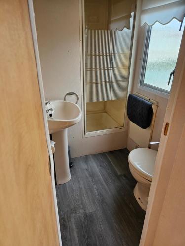 2 bedrooms, 4 beds