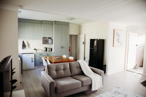 Modern Oberon Retreat Close to Lakes & Forests in Oberon