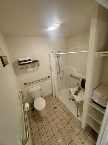 Ocean Breeze Motel - image 8