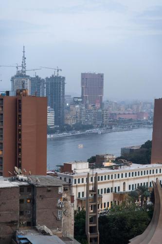 18th floor Nile View with Jacuzzi in Zamalek - image 8