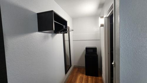 Motel 6-Conroe TX - image 9