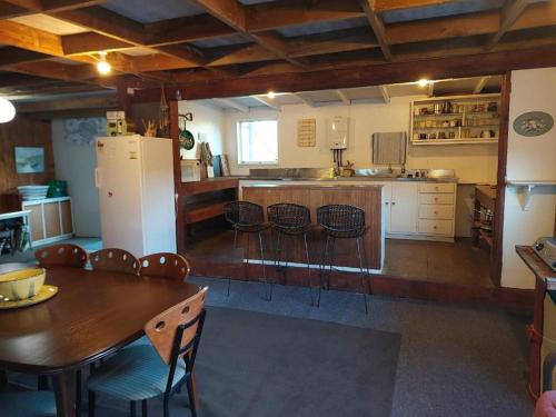Waitomo Farmstay - Morepork Cabin 7 in Hangatiki