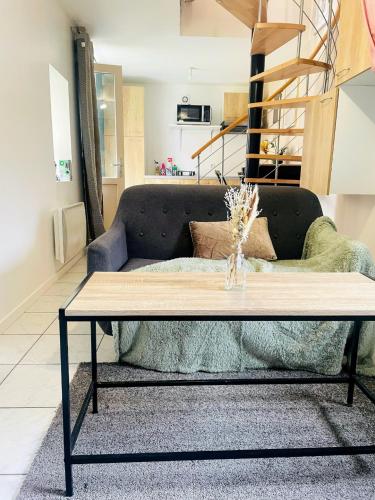 Charmante petite maison avec jardin et parking-Niort Centre - Location saisonnière - Niort