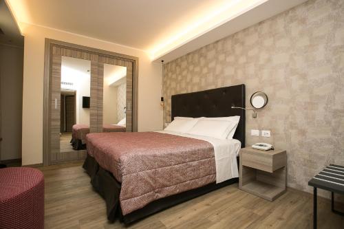 Deluxe Double or Twin Room with Balcony