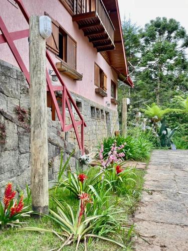 Chalés Duquesa do Vale – khách sạn tại Parque Rancho Alegre