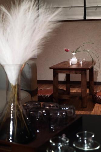 2 min walk to Osaka Kuromon Market 5 min to Nihonbashi Station Shinsaibashi Dotonbori Takashimaya Namba maximum 10 people direct access to Kansai Airport