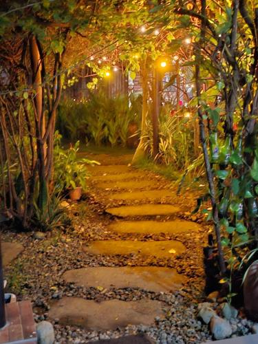 The English Filipina Secret Garden Resort – khách sạn tại Tigbauan