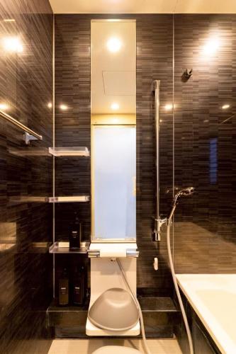 30 sec to Station,4min to Skytree,82sqm,Sleeps 8,Free Parking,Close to Akihabara Asakusa Ueno