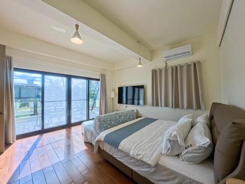 3 bedrooms, 7 beds