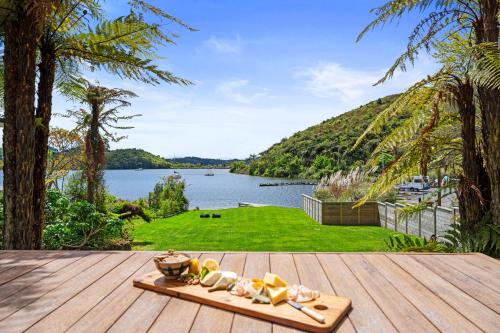 Viesnīcas āriene, Okawa Bay Lakeside - Lake Rotoiti A-Frame in Tikitere