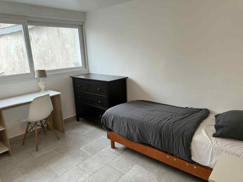 Appart 4 chambres, 3 SDB, avec parking privé (Appart 4 chambres, 3 SDB, avec parking prive) in Chilly-Mazarin