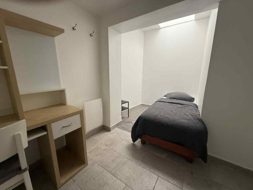 Appart 4 chambres, 3 SDB, avec parking privé (Appart 4 chambres, 3 SDB, avec parking prive) in Chilly-Mazarin