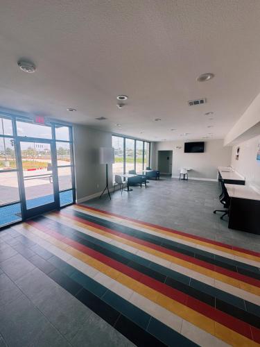 Lobby, Studio 6 Humble, TX in East Houston