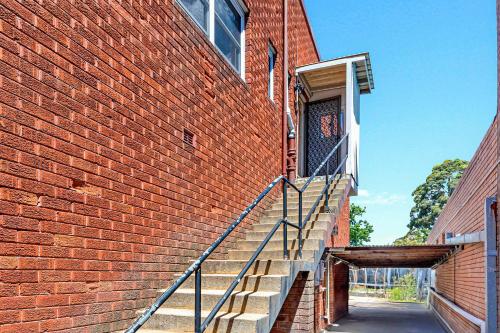 MetaWiseBnB | Cozy 2Bed Earlwood Near City&Airport in Marrickville