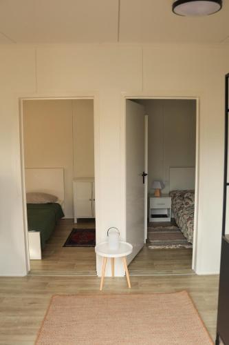 2 bedrooms, 4 beds