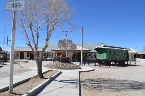 Onkel Inn Wagon Sleepbox Uyuni