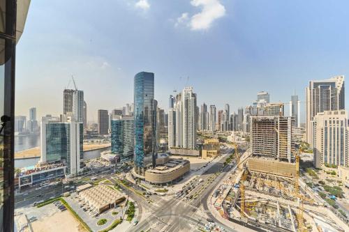 fam Living Ultra Luxury 3BR Burj Khalifa View - image 3