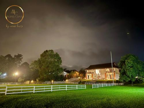 位于乌鲁冷岳的5卧室别墅-平方米|带6个独立浴室 (Maha Casa Villa) in 乌鲁冷岳