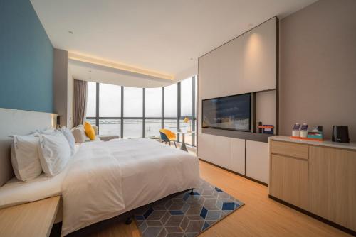 Holiday Inn Express Jiangmen Yinhu Bay By IHG