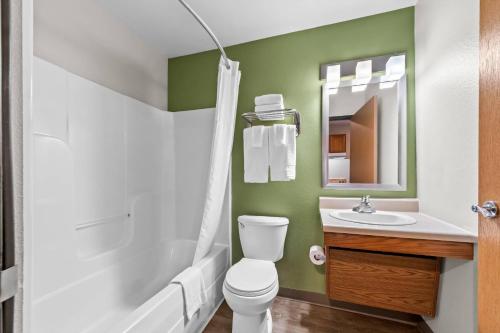 WoodSpring Suites San Antonio South - image 13