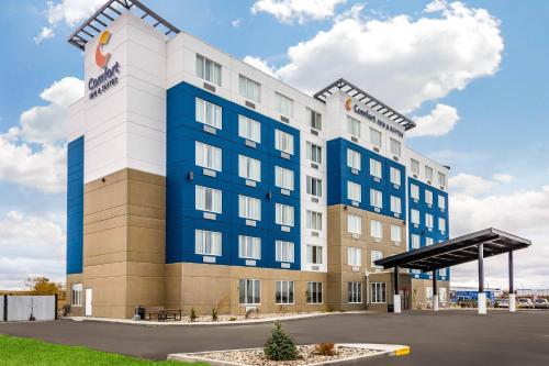 . Comfort Inn & Suites