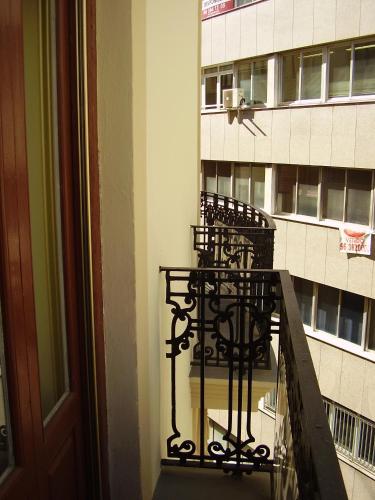 A Hotel Com Hostal Moratin Guest House Valencia Spain Price Reviews Booking Contact