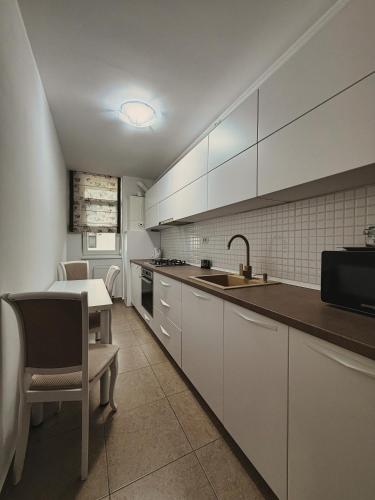 티미쇼아라 NEO Unu - City of Mara - central - private parking 3성급 싱글룸 로비