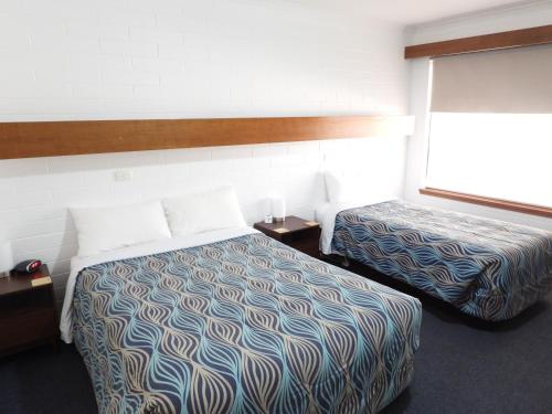 2 double beds, 2 twin beds