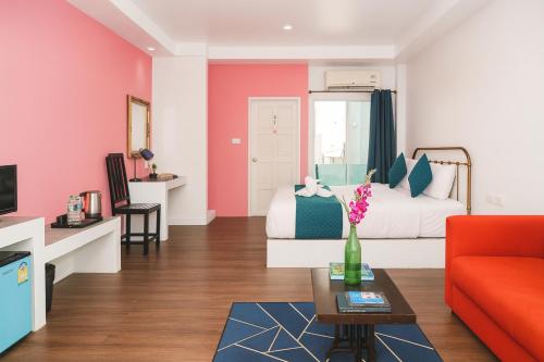 room detail thumbnail 1
