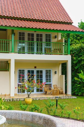 Exterior view, Hotel Deli River and Restaurant Omlandia in Deli Serdang