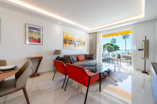 RARE! Luxury apartment on the Croisette - image 2