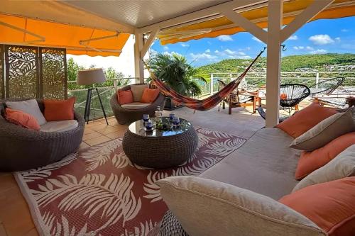 Maison de Charme Les Trois-Îlets Vue Mer - image 5