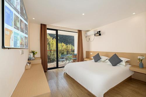 GuCHI Luxury Mountain B&B in okrožke Tong Lu