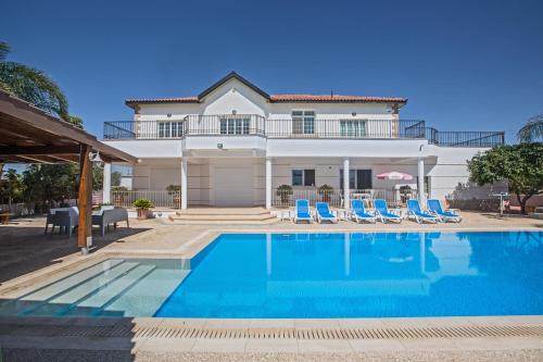 Papas Family Villa Paralimni