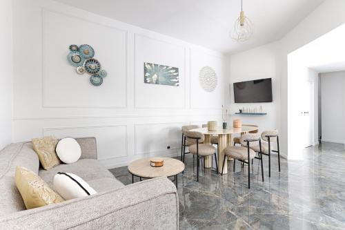 Amazing Luxury Triplex 3BR - 6P - Arc de Triomphe, Paris