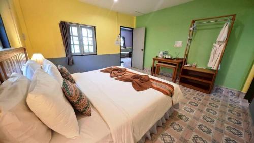 room detail thumbnail 0