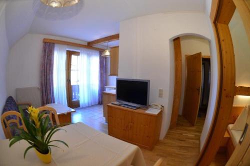 One-Bedroom Apartment with Balcony