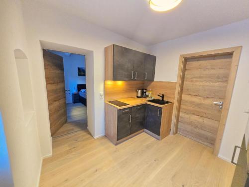 Stylish 1-Bedroom Old Town Retreat in 蒂羅爾山