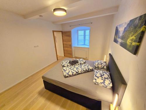 Stylish 1-Bedroom Old Town Retreat in 蒂羅爾山