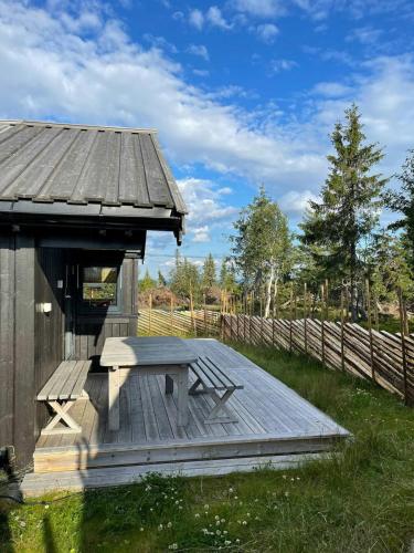 Vista exterior, Modernized Log Cabin At Ljøsheim in Sjusjoen