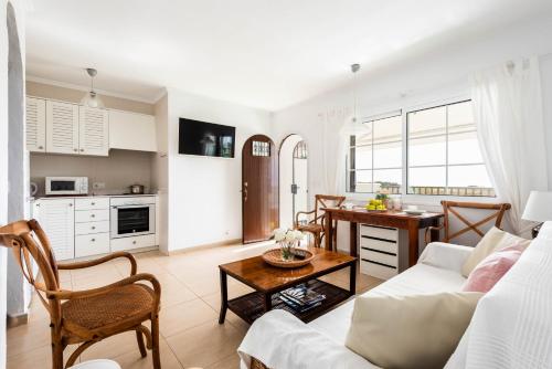 SON BOU– Apartamento en planta baja junto la playa 2