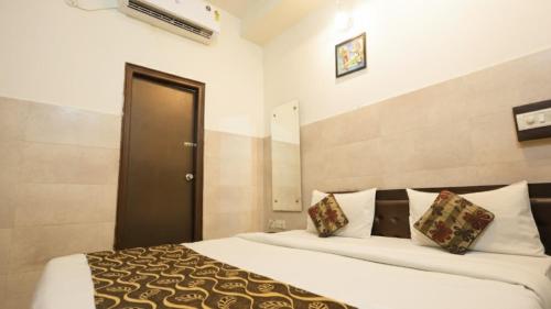 Hotel Taj Galaxy Agra – Agra, NC