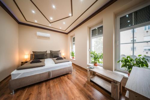 White House Apartman Miskolc – khách sạn tại Kisavas