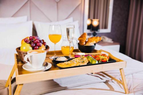 Flowers Hotel - 식음료(F&B)