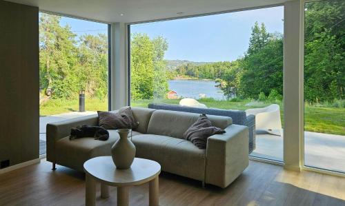 Exterior view, Cabin With Sea Views Near Kristiansand in Hamresanden
